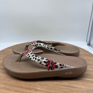 Oofos Oolala Limited Sandals Womens 8 Tan Leopard Floral Flip Flop Comfort.